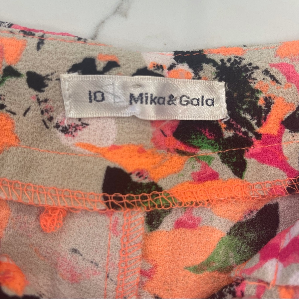 NWOT LF Mika & Gala neon floral patterned shorts - Picture 12 of 14